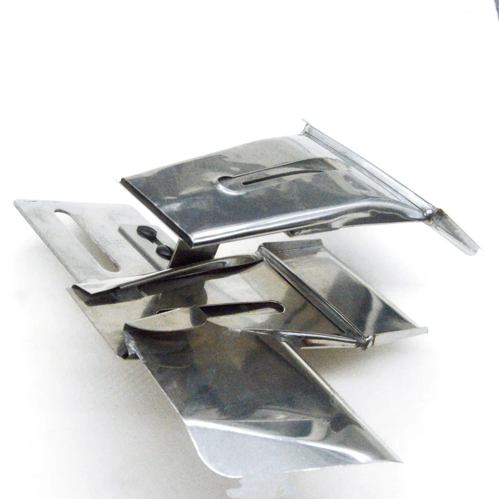 Guide de Couture Pour Machine Ceintureuse DY437