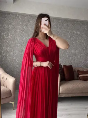 فستان سهرة من الأرغونزا الفاخرة