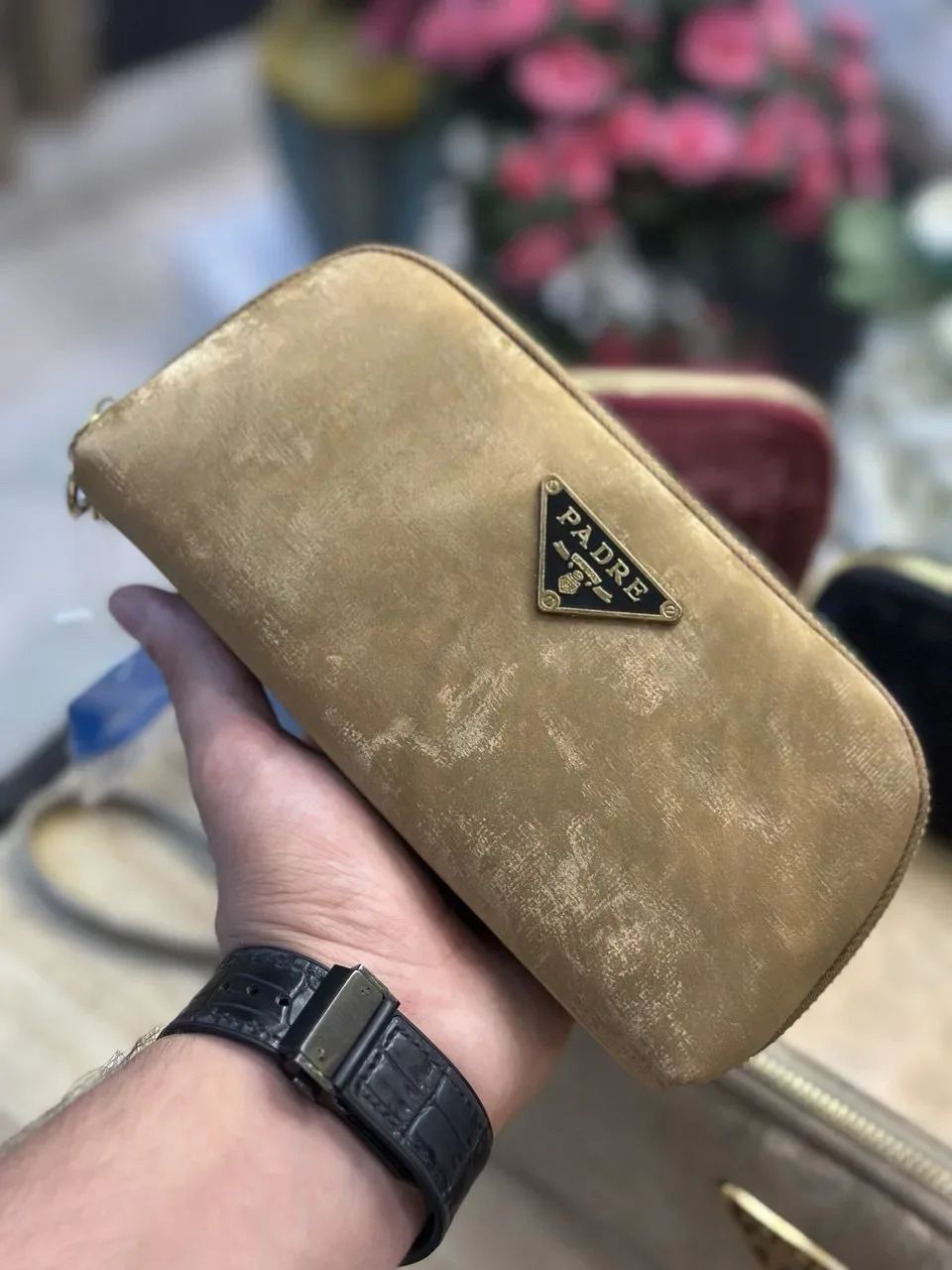 Pochette Élégante Velour