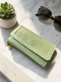 Portefeuille Élégant en Cuir Texturé Vert Menthe