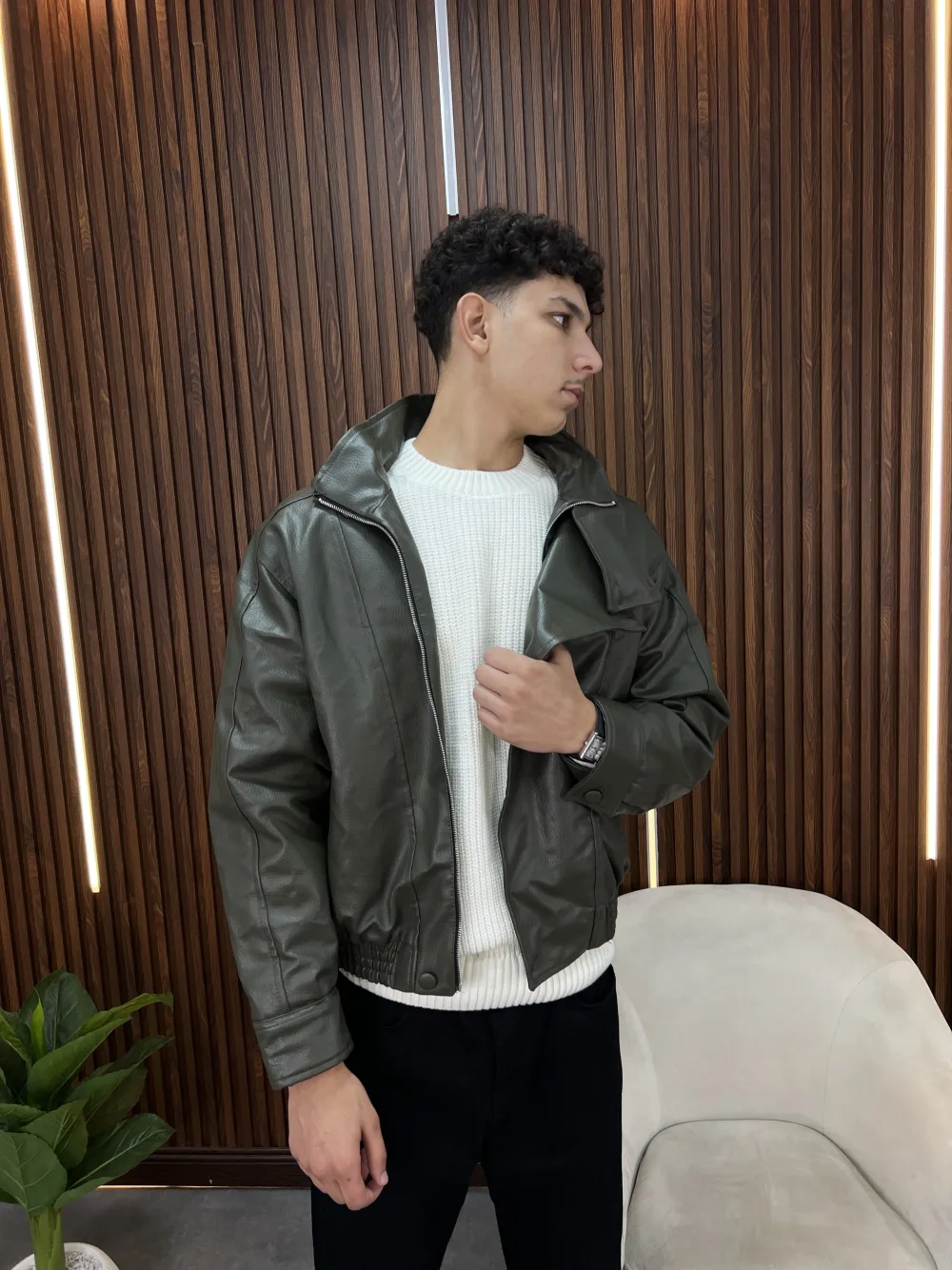 LEATHER JACKET