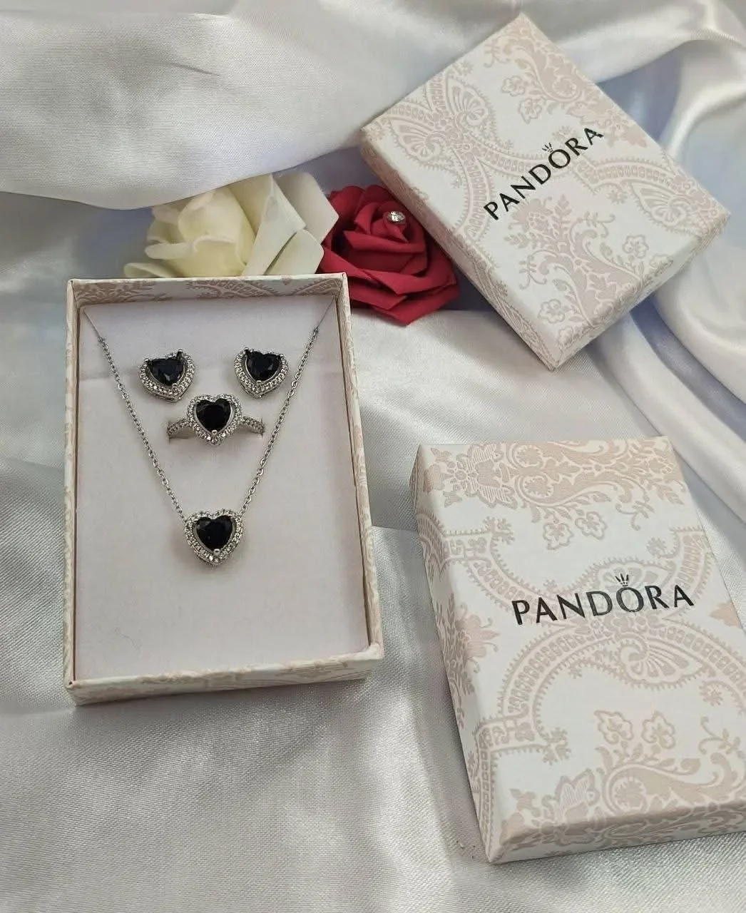 PARURE PANDORA