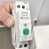 Disjoncteur intelligent TOMZN Tuya Wifi avec rail DIN