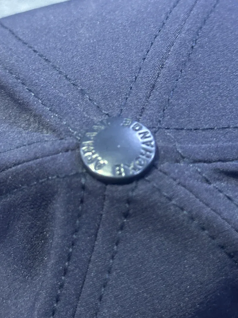 كاسكيطة ارماني اكسشانج Armani Exchange ازرق داكن