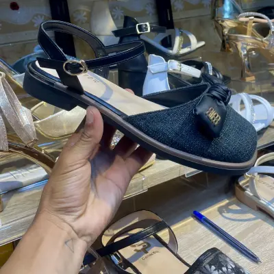 Sandel miumiu chic