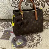 A&V Monogram Élégance – Brown Luxury Edition