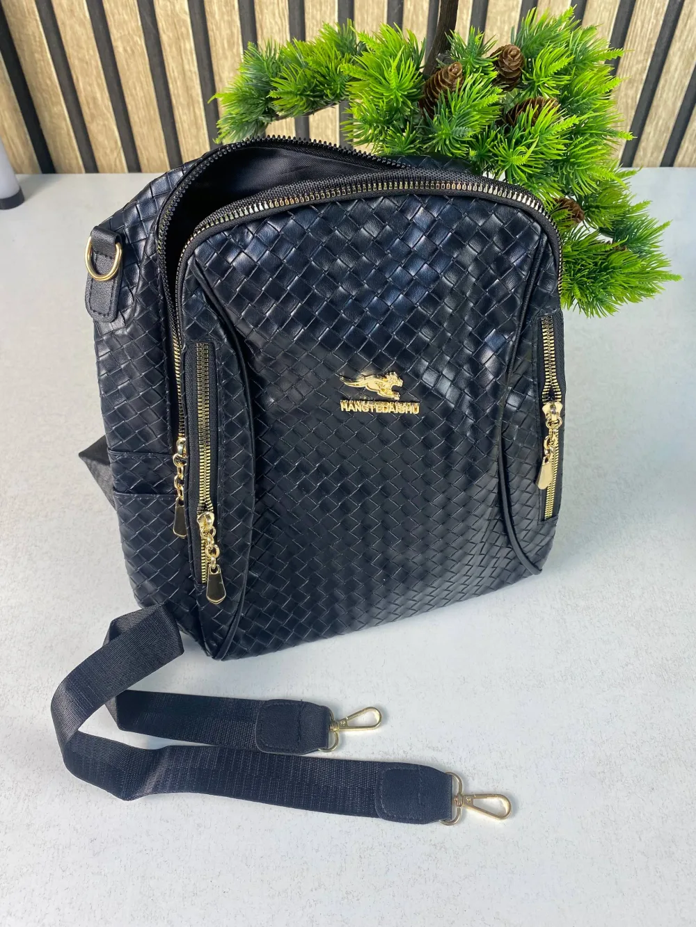 Sac à Dos Femme en Cuir Tressé Élégant avec Ceinture D'Épaule Convertible - حقيبة ظهر جلدية للنساء بتصميم فاخر