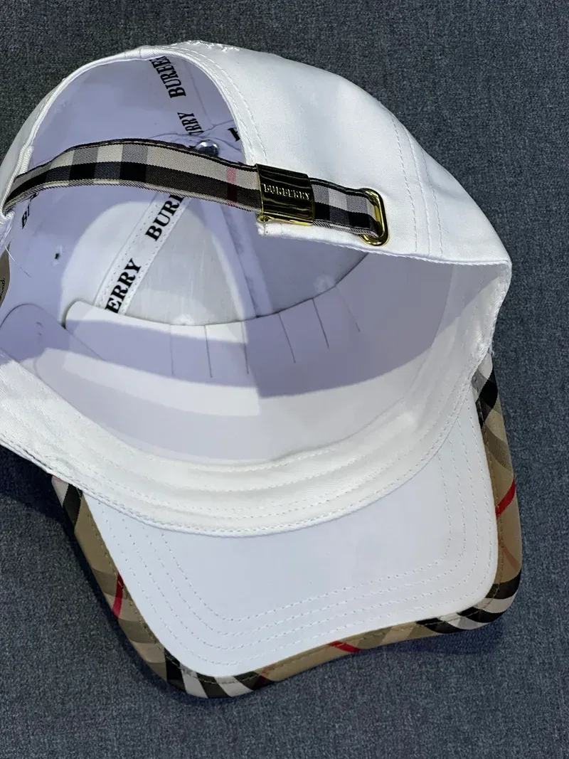 كاسكيطة باربيري Burberry