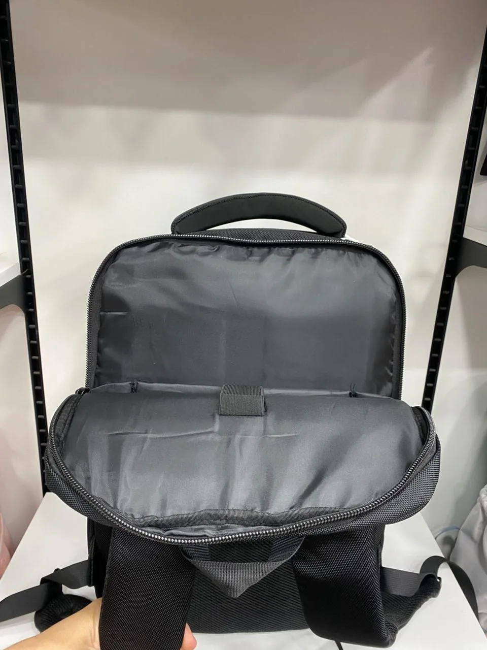 Sac à dos business élégant pour laptop grande capacité