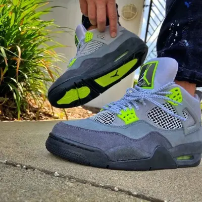 حذاء Air Jordan 4 Neon – ستايل عصري وراحة في كل خطوة
