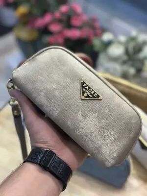Pochette Élégante Velour