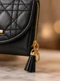 👛 PORTEFEUILLE MATELASSÉ -