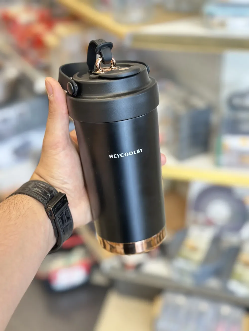 Mug Thermos HEYCOOLBY – L’allié parfait de vos boissons chaudes