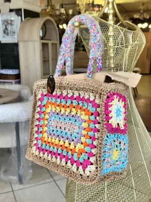 Sac cabas en crochet multicolore avec anses perlées