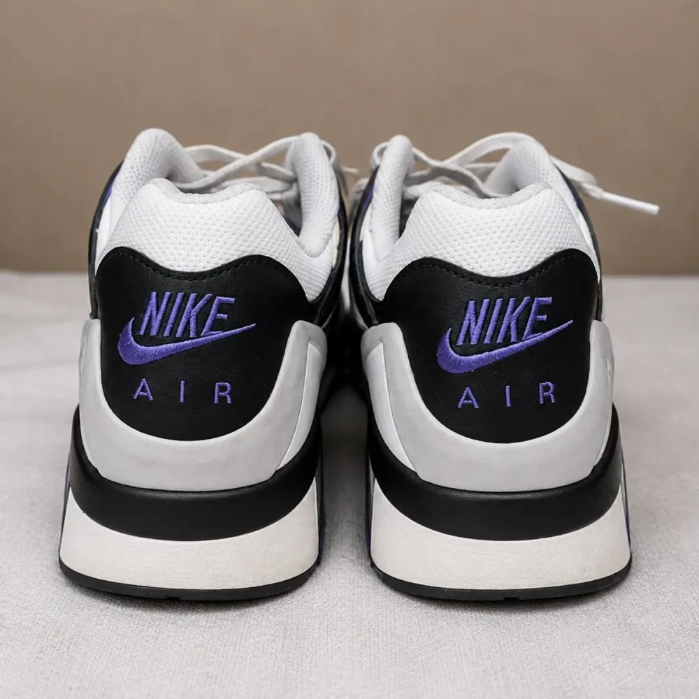 NIKE AIR
