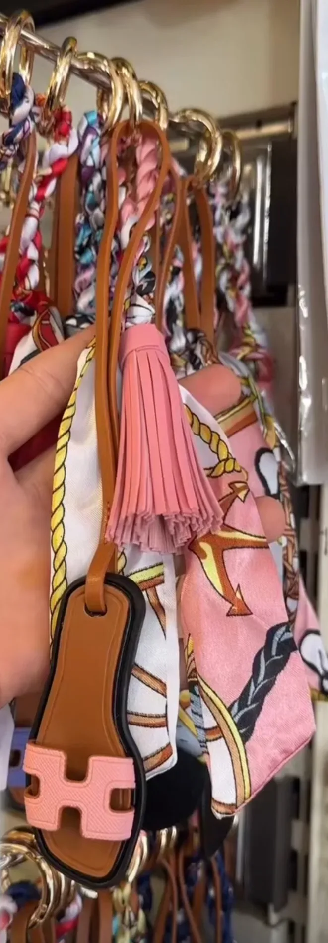 Porte clé et accessoire HERMES