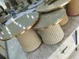 طاولة ارضية