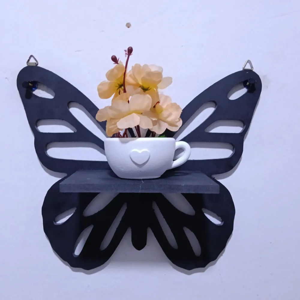 Étagère papillon + pot de fleur