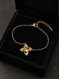 اسوارة بتلات