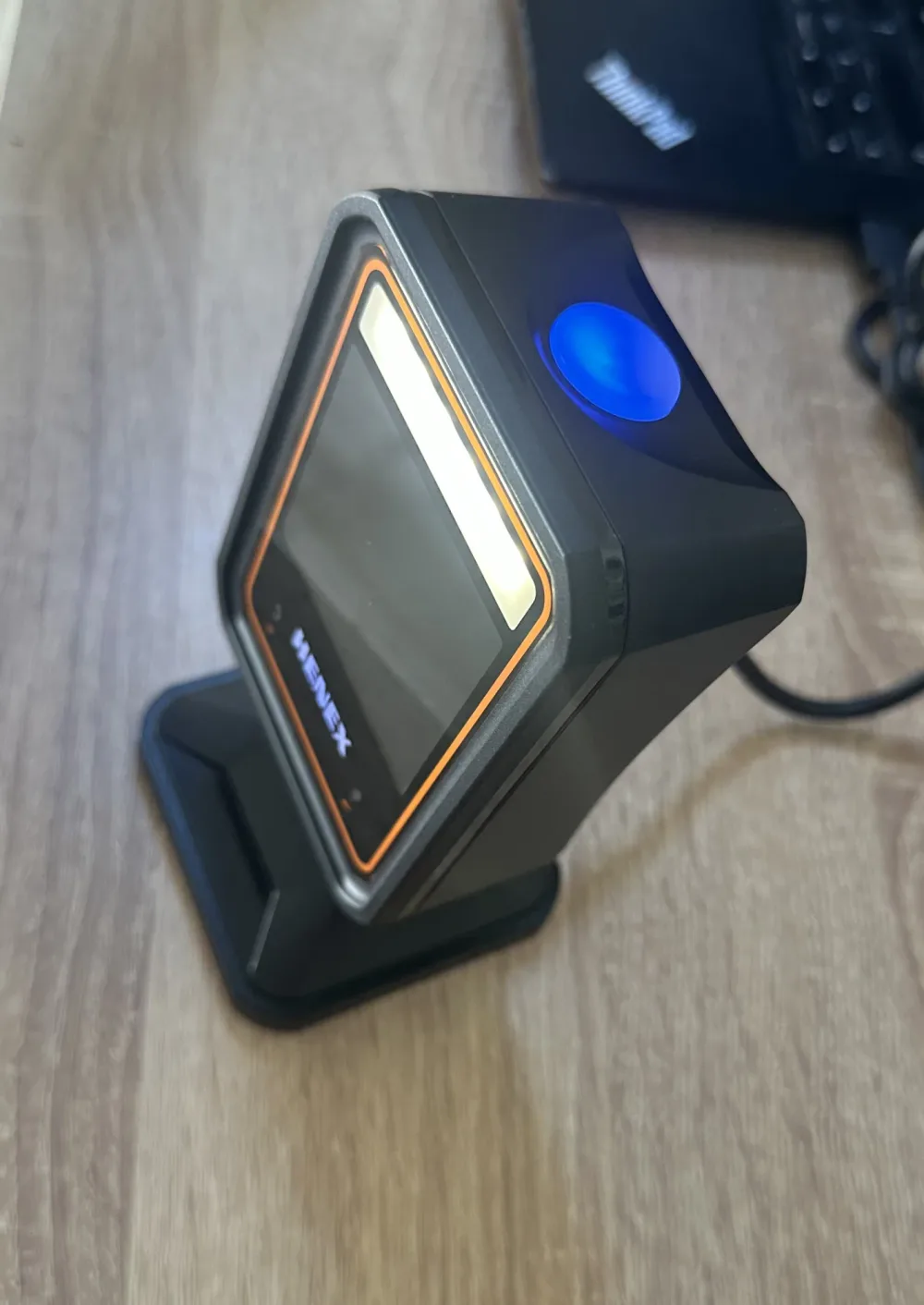 قارئ كود بار HENEX H2210