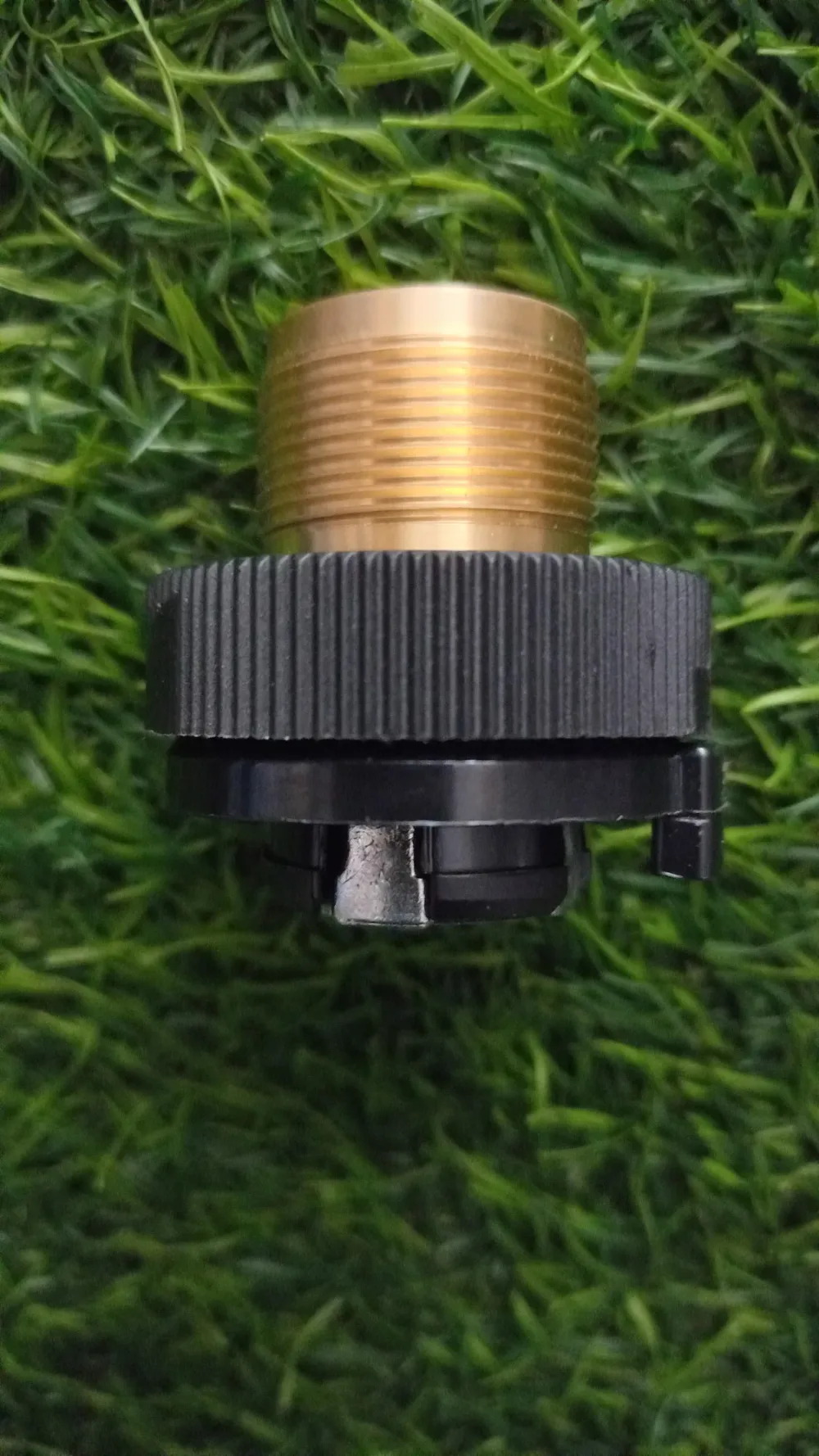 ADAPTATEUR