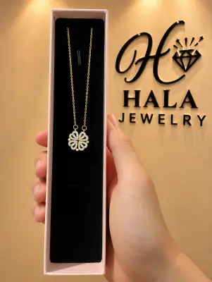 Clover Shine Necklace