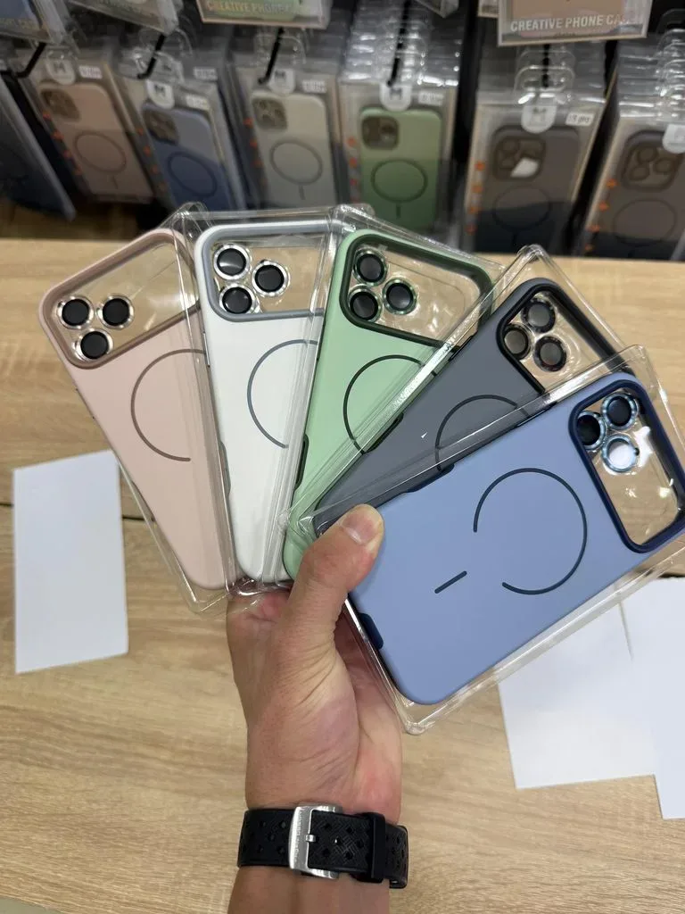 Coque iPhone MagSafe Silicone + Protection Lentille