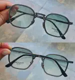 Lunettes solaires photochromiques