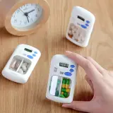 حافظة أدوية مع جرس