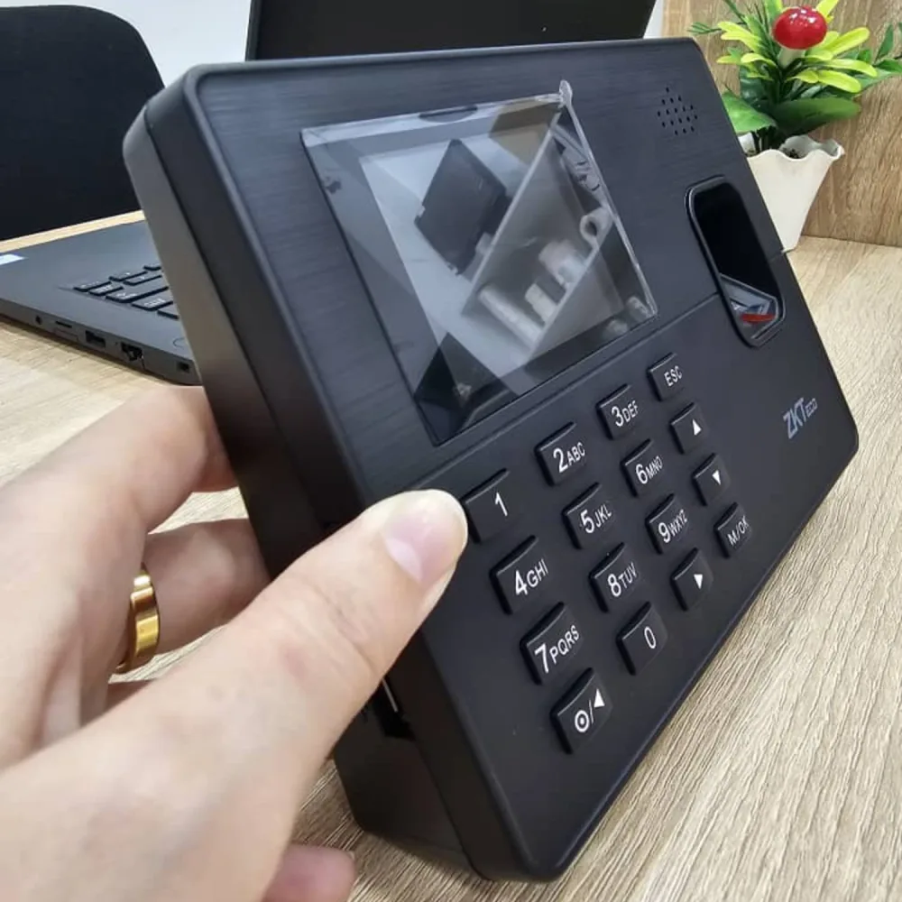 جهاز الحضور والانصراف ZKTeco K60