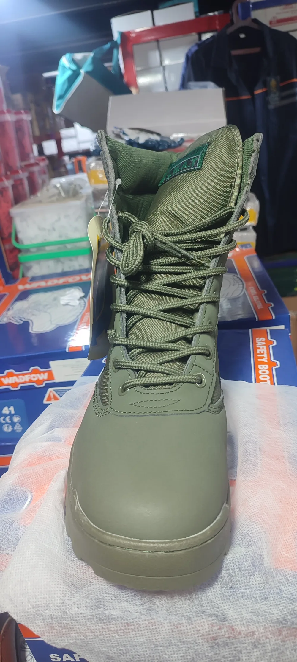Godasse magnum Noir / vert militaire