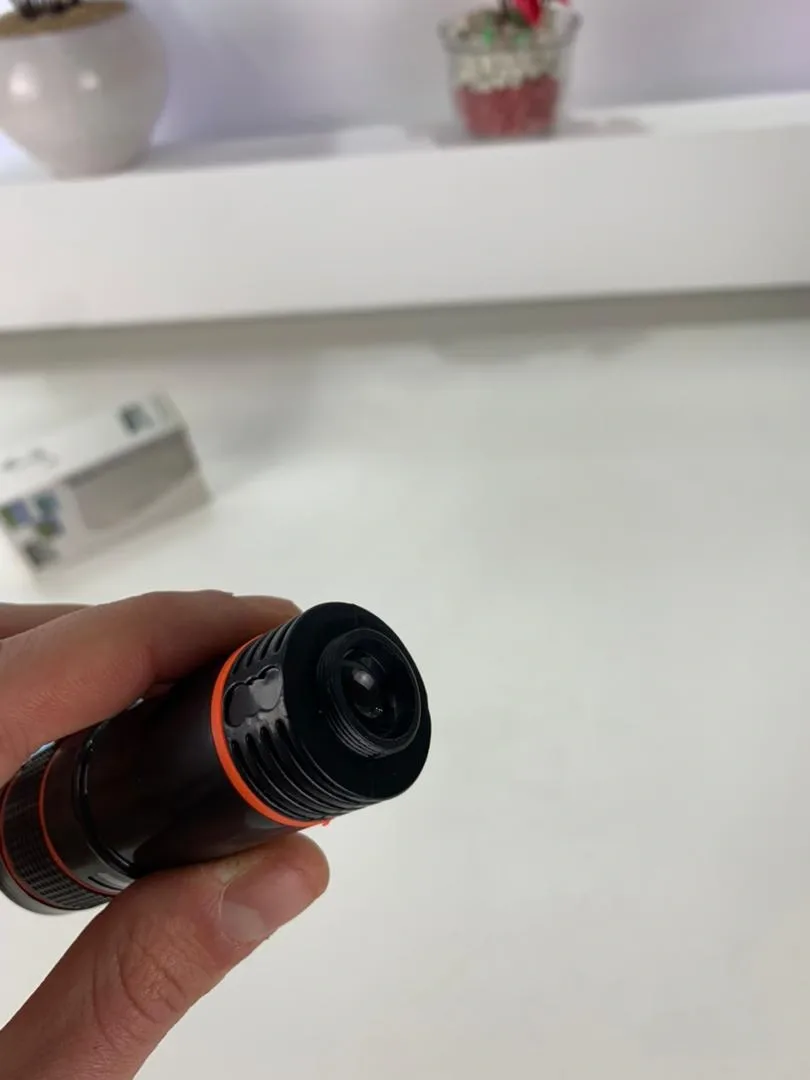 Objectif de Caméra Universel Clip-on pour Smartphone avec Zoom 14x – عدسة كاميرا هاتف الذكي