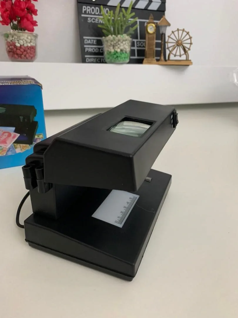 Détecteur de faux billets avec lumière UV bleue et blanche