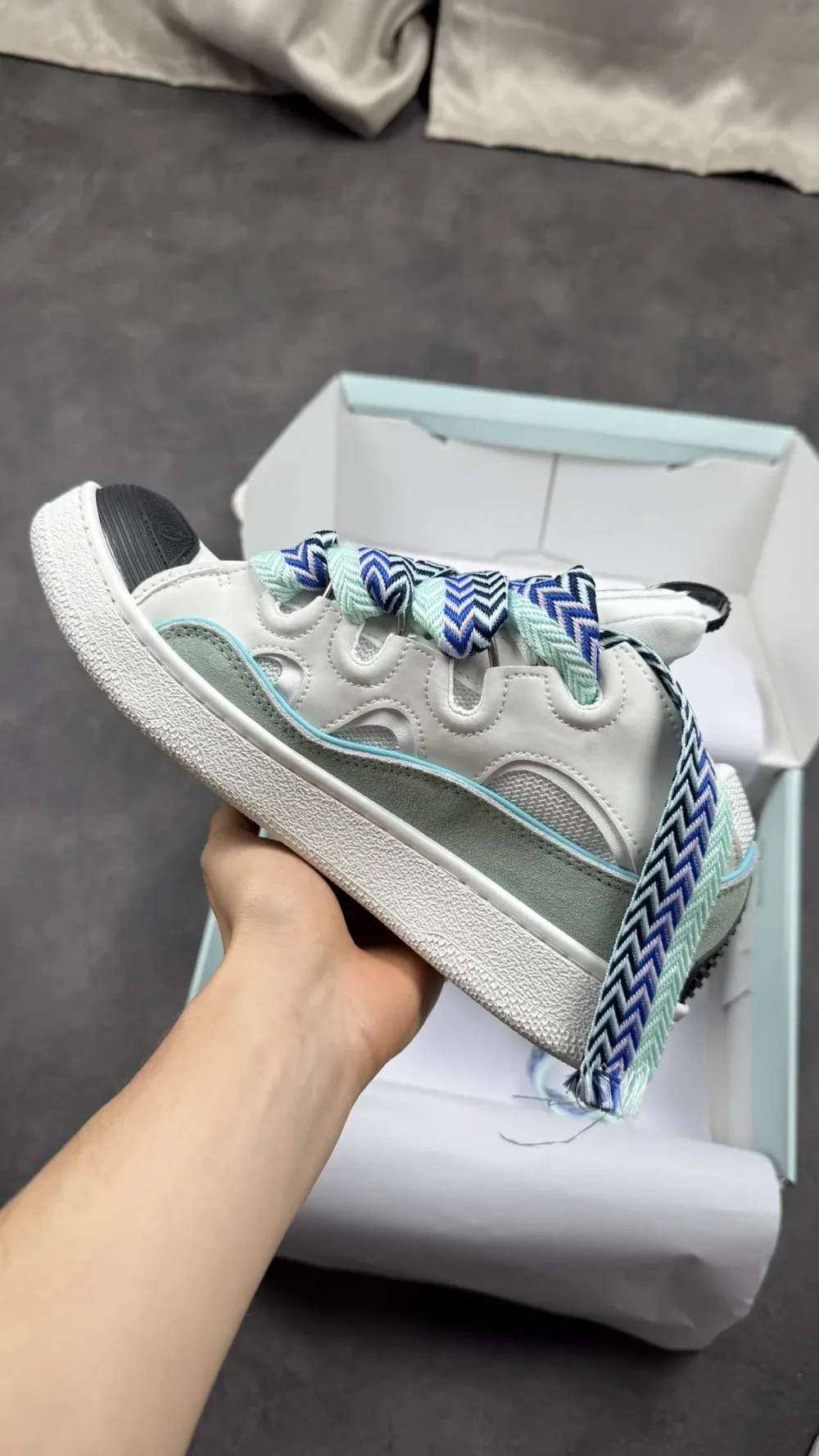 Lanvin curb blue