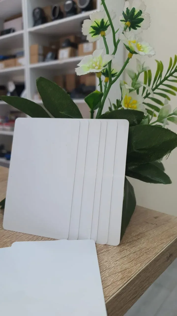 (CARTE PVC  (BOITE 250 CARTES