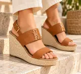 Sandales Femme Tommy Hilfiger en Cuir Marron Camel – Talon Compensé