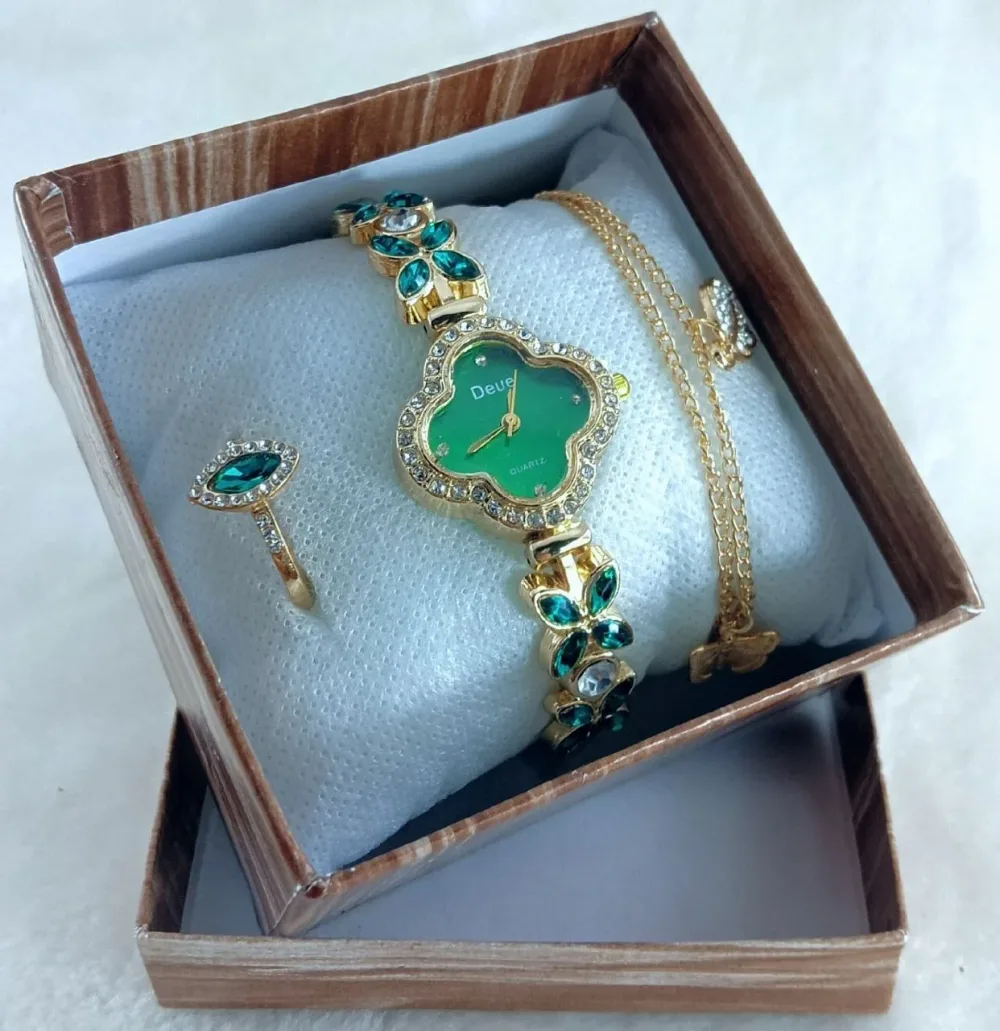 طقم ساعة نسائية