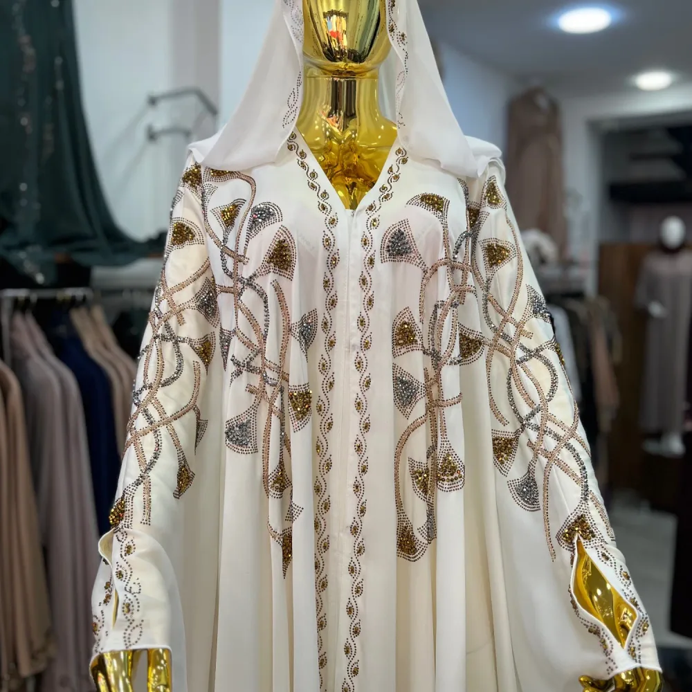 برنوس دبي