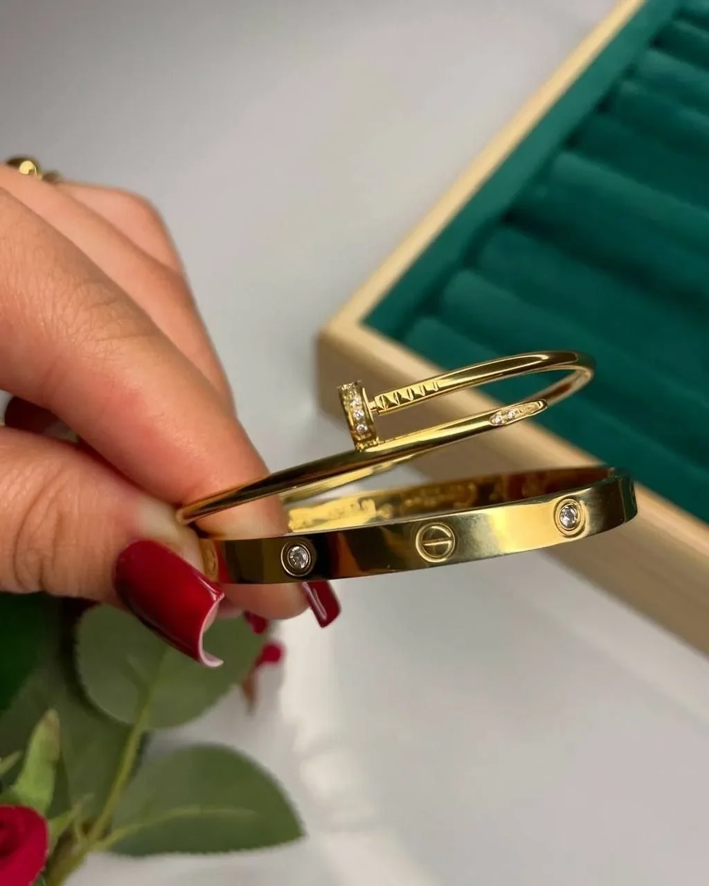cartier clou cartier love