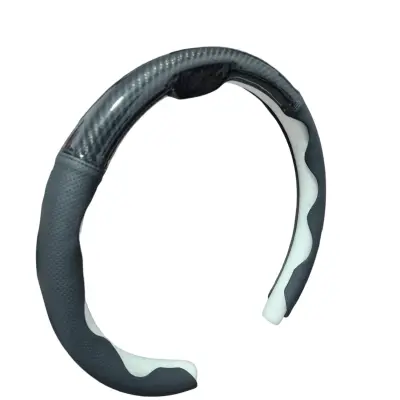 غلاف عجلة القيادة  / جودة عالية     Couvre Volant En Cuir & Carbon