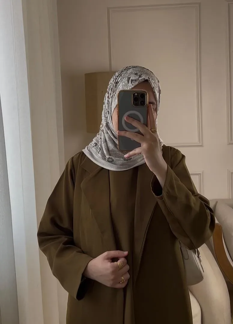 Abaya Manolia