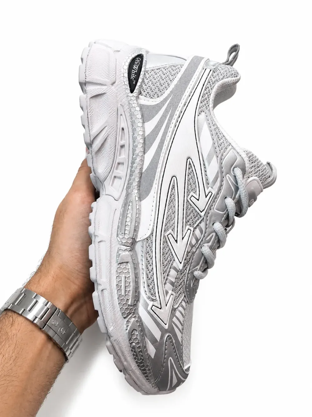 حذاء off white