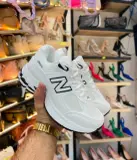 باسكات NEW BALANCE 2002R