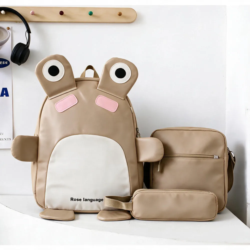 Sac à Dos Scolaires Enfant 3 en 1 Motif Grenouille Rose Language Style Dos Kawaii Rose SACKDS32RS - طقم حقائب مدرسية للأطفال 3 في 1 بتصميم الضفدع اللطيف