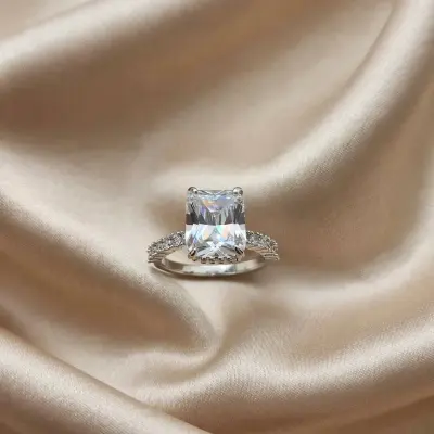 Bague solitaire rectangulaire