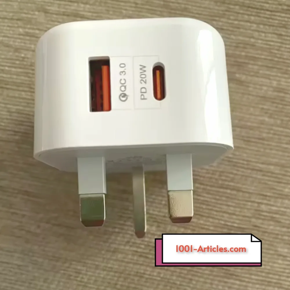 Chargeur Pro double ports USB et Type-C, Fast Charge PD 20W, Version UK.
